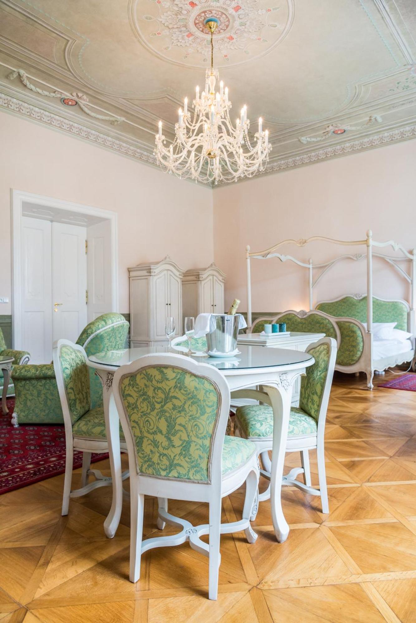 Hotel Zamek Hradek U Susice Habitación foto